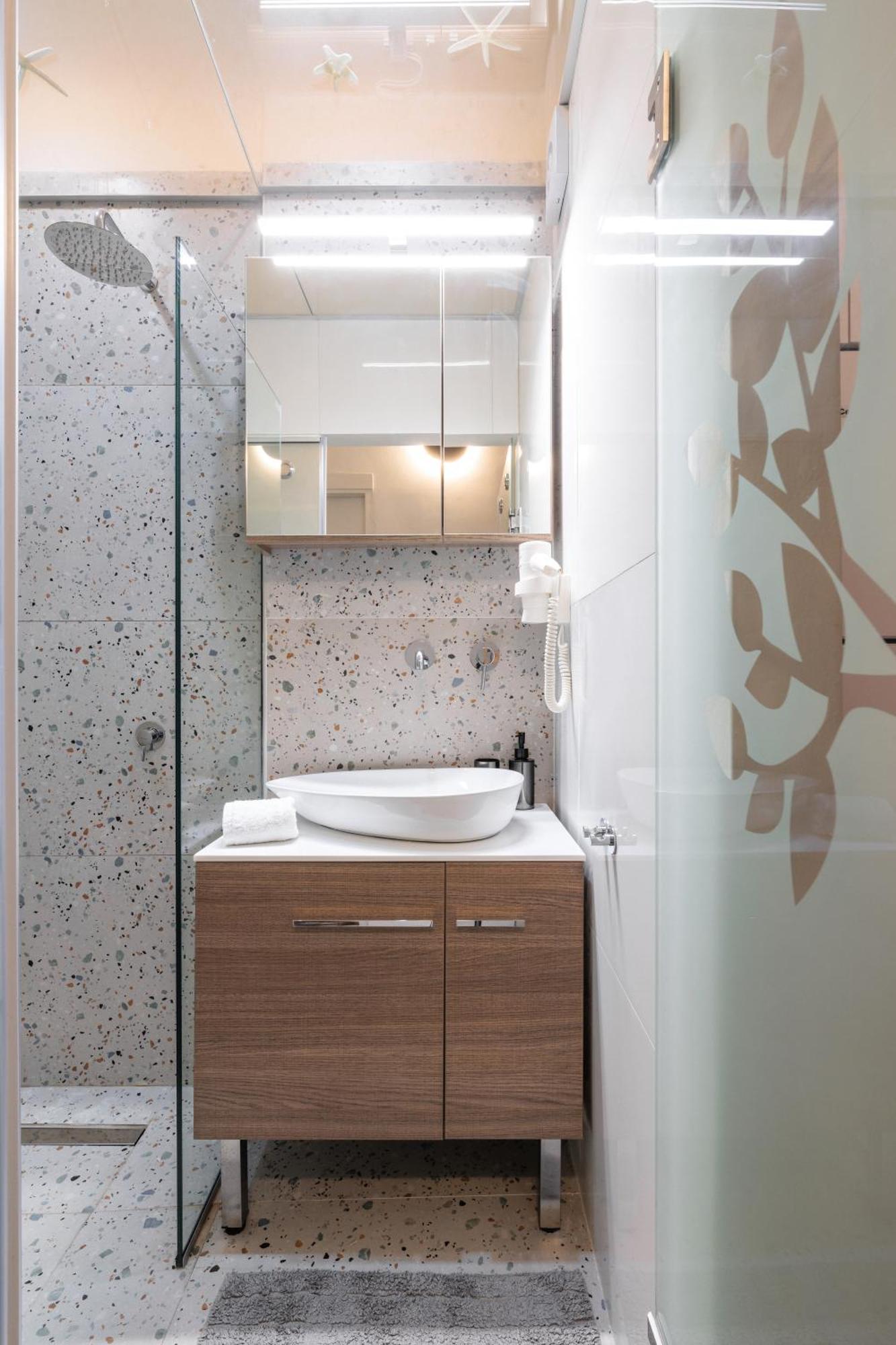 Couple-In Magical Suite With Jacuzzi Thessaloniki Exterior photo