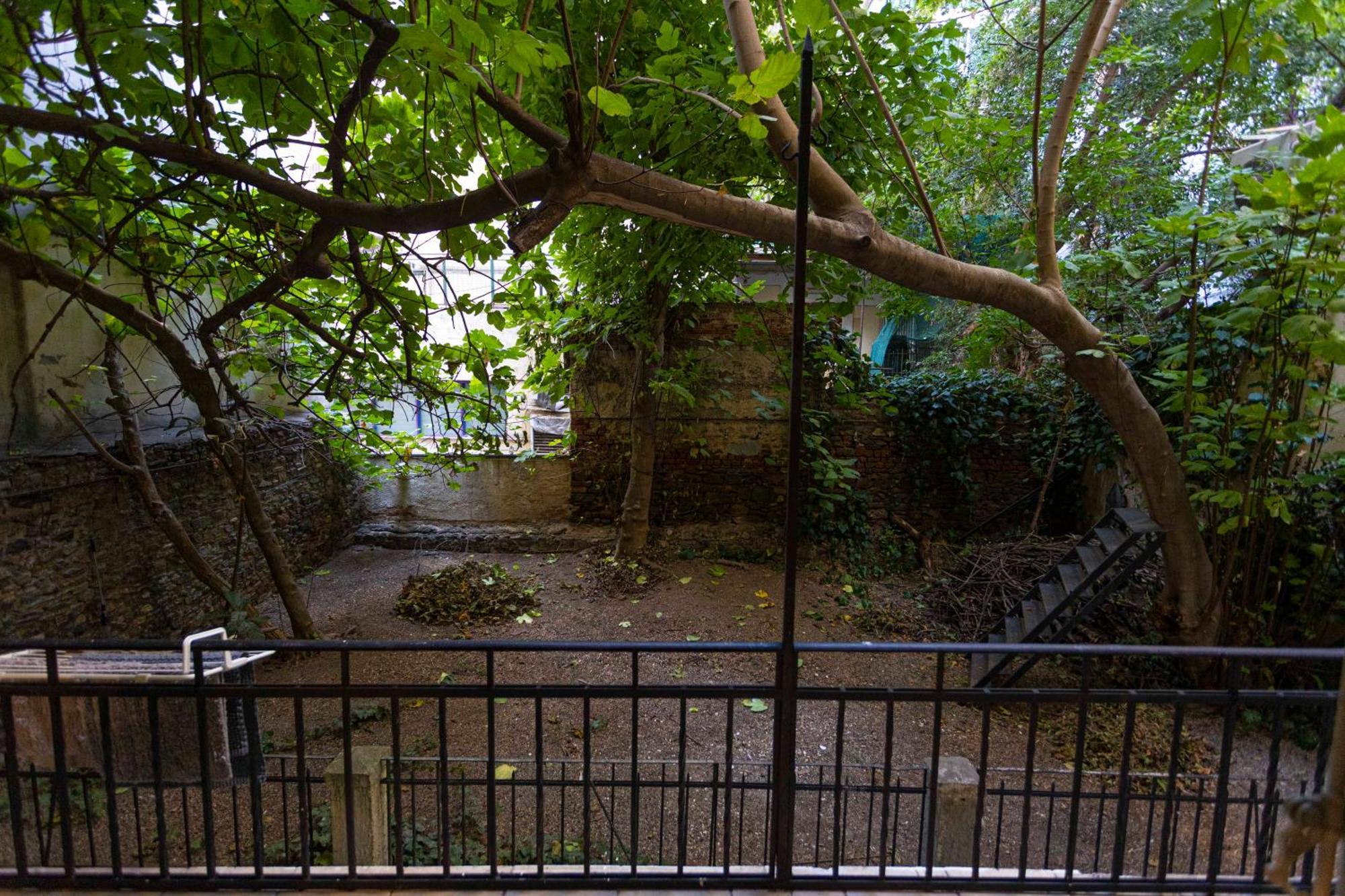 Couple-In Magical Suite With Jacuzzi Thessaloniki Exterior photo